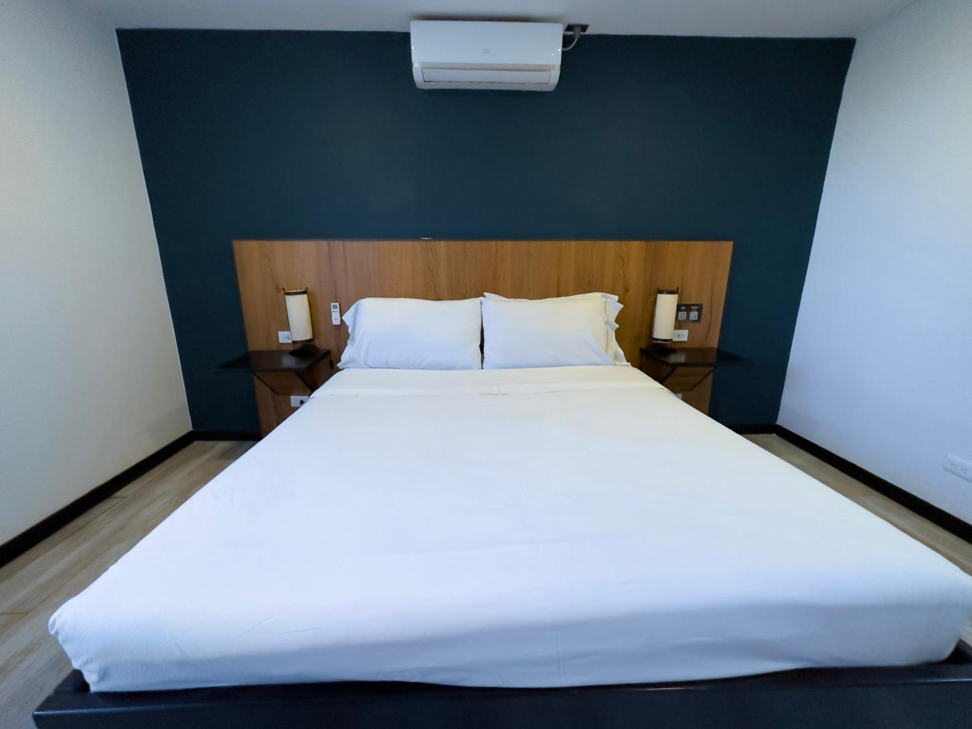 Aparthotel Provenza Lofts Medellín Esterno foto